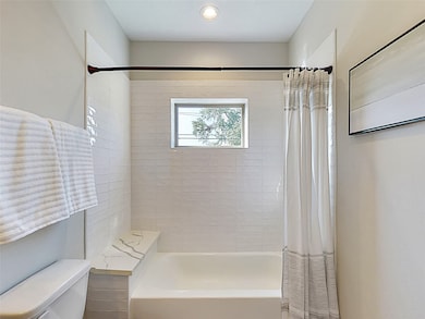 315 Thornton Rd unit D, Houston, TX 77018 - photo 6