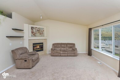 Living Room_9794-SMALL