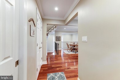 11867 Abercorn Ct, Reston, VA 20191 - photo 2