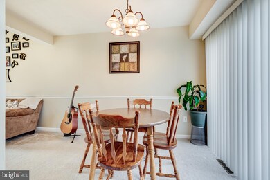 6820 Littlewood Ct, Sykesville, MD 21784 - photo 7