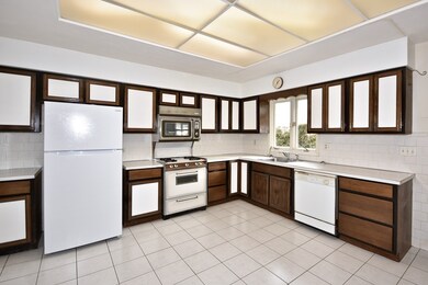 32 Aspin Ave, North Dartmouth, MA 02747 - photo 5