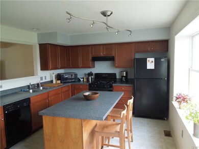 412 S Oak St, Freemansburg, PA 18017 - photo 6