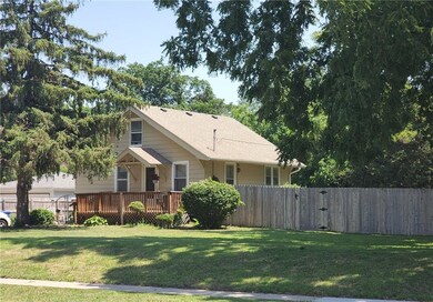 3401 E 29th St, Des Moines, IA 50317 - photo 2