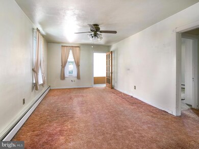 201 Mary St, Downingtown, PA 19335 - photo 4