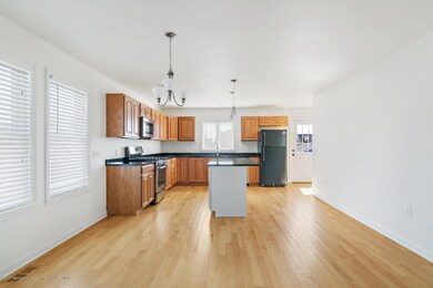110 Broadway Point Pleasant-large-014-16