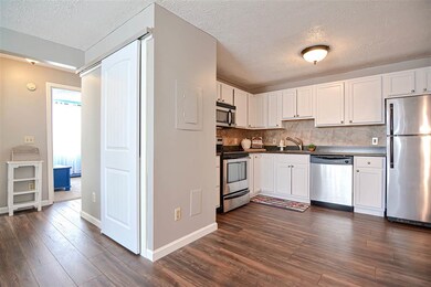 525 Calef Rd unit 11, Manchester, NH 03103 - photo 5