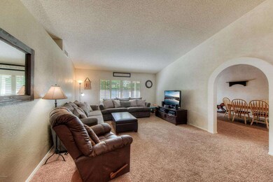 003_Living ~ Casual Dining
