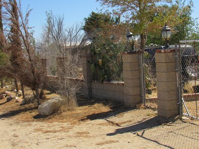3303 46th St W, Rosamond, CA 93560 - photo 4
