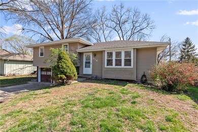 316 Highland Rd, Lansing, KS 66043 - photo 2