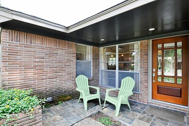 1219 Stonecrest Dr, Houston, TX 77018 - photo 2