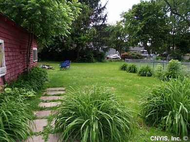 Yard/Garden Side Yard