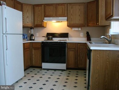 2434 Mountain Mill Place, Herndon, VA 20171 - photo 3