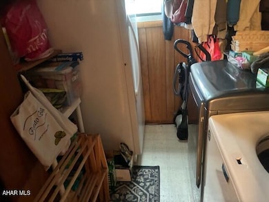 112 Pearl St, Altoona, PA 16602 - photo 3