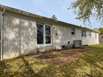 2693 Bonne Cir, Columbus, OH 43207 - photo 3