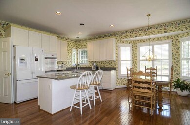 8201 Madrillon Estates Dr, Vienna, VA 22182 - photo 5