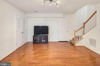 1810 Cedar Cove Way unit 4, Woodbridge, VA 22191 - photo 3