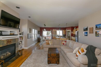 2902 NE Red Oak Dr, Bend, OR 97701 - photo 7