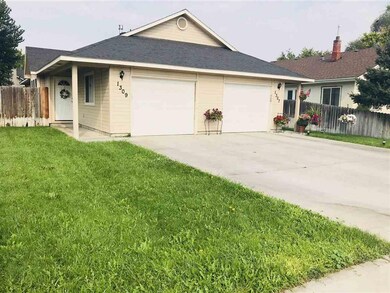 1307 & 1309 S Holly St, Nampa, ID 83686 - photo 3