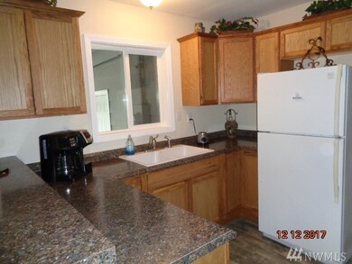 365 Baltimore St, Longview, WA 98632 - photo 7