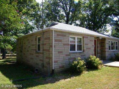 8401 Oakleigh Rd, Parkville, MD 21234 - photo 2