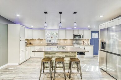 10119 Leroy Ave, Tampa, FL 33619 - photo 4