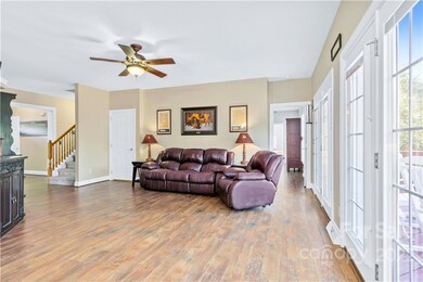 16 N Willow Brook Dr, Asheville, NC 28806 - photo 7