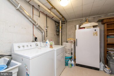 2 Wine Spring Garth, Towson, MD 21204 - photo 6