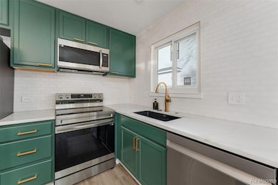 213 N Gainsborough Ave, Royal Oak, MI 48067 - photo 7