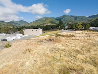 2798 Foothill Blvd, Grants Pass, OR 97526 - photo 4