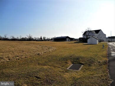 561 Tyson Rd, Schwenksville, PA 19473 - photo 3
