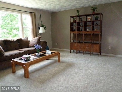 1300 Guadelupe Dr, Westminster, MD 21157 - photo 2