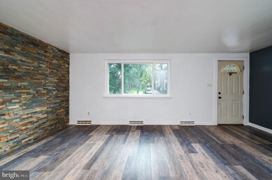 3328 Montrose Ave, Reading, PA 19605 - photo 2