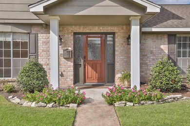 1060 Candlelight Ln, Houston, TX 77018 - photo 2