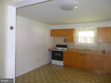 345 Parkview Dr, Keyser, WV 26726 - photo 4