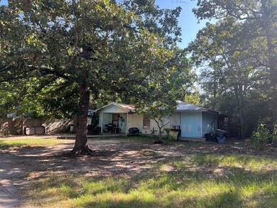 176 Falcon Ave, Lufkin, TX 75904 - photo 5