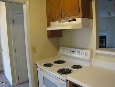 2CarsonB-Kitchen2