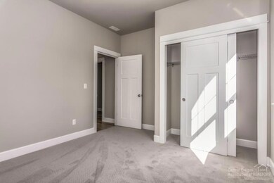 63877 Hunters Cir, Bend, OR 97701 - photo 4