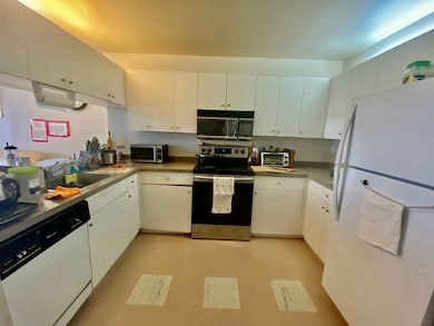 The Montclair Condominiums unit 717, Quincy, MA 02171 - photo 3