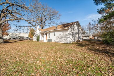 129 E 3rd St, Mulberry, AR 72947 - photo 2