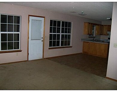 308 E Lilac St, Rogers, AR 72756 - photo 3