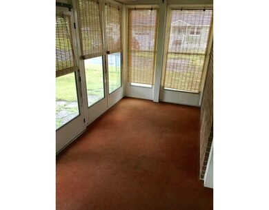 23 Dale St, Holyoke, MA 01040 - photo 7