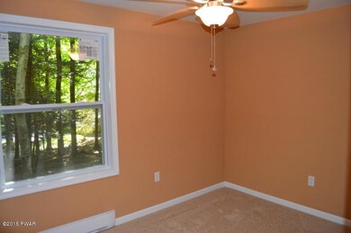 1009 Red Hawk Dr, Lake Ariel, PA 18436 - photo 7