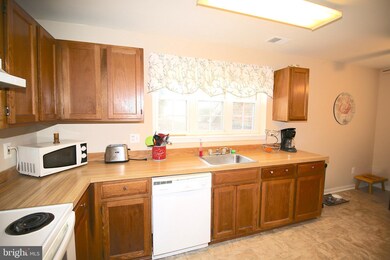 16326 Taconic Cir unit 96C, Dumfries, VA 22025 - photo 6