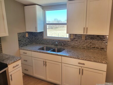 22731 Hickory Shadow, Elmendorf, TX 78112 - photo 7