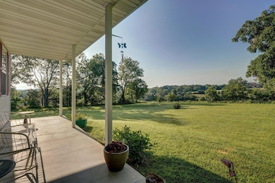 155 E 405th Rd-15