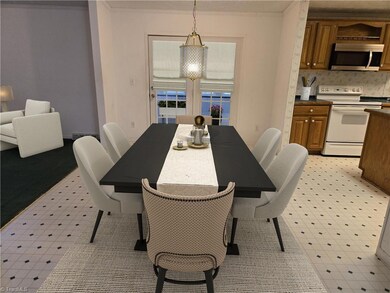 1027 Old Wagon Rd, King, NC 27021 - photo 3