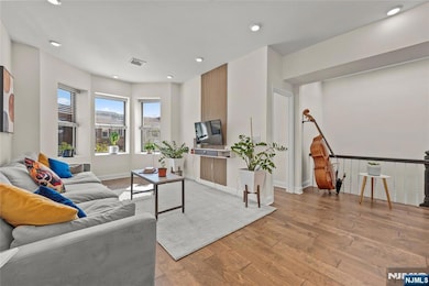 21 Concord St unit 2, Jersey City, NJ 07306 - photo 6