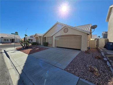 7501 Moon Shower Cir, Las Vegas, NV 89128 - photo 4
