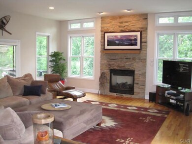 4907 Harvest Ln, Zionsville, PA 18092 - photo 6