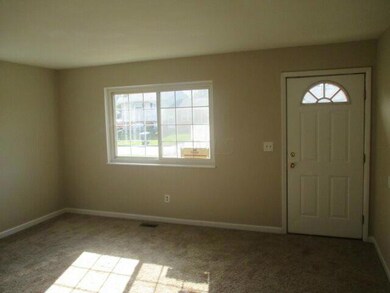 332 Crowley Rd, Columbus, OH 43207 - photo 7